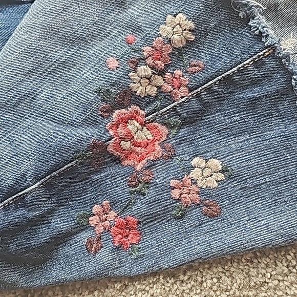 Express Jean Skirt - Picture 3 of 4